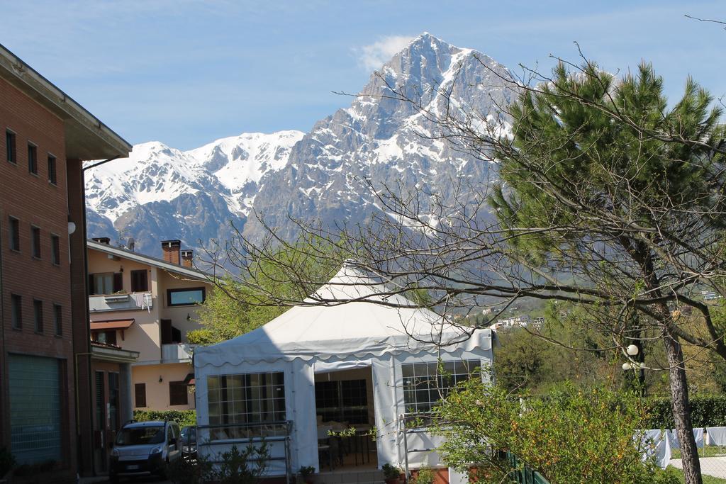 Isola del Gran Sasso dʼItalia Residence La Piscina المظهر الخارجي الصورة