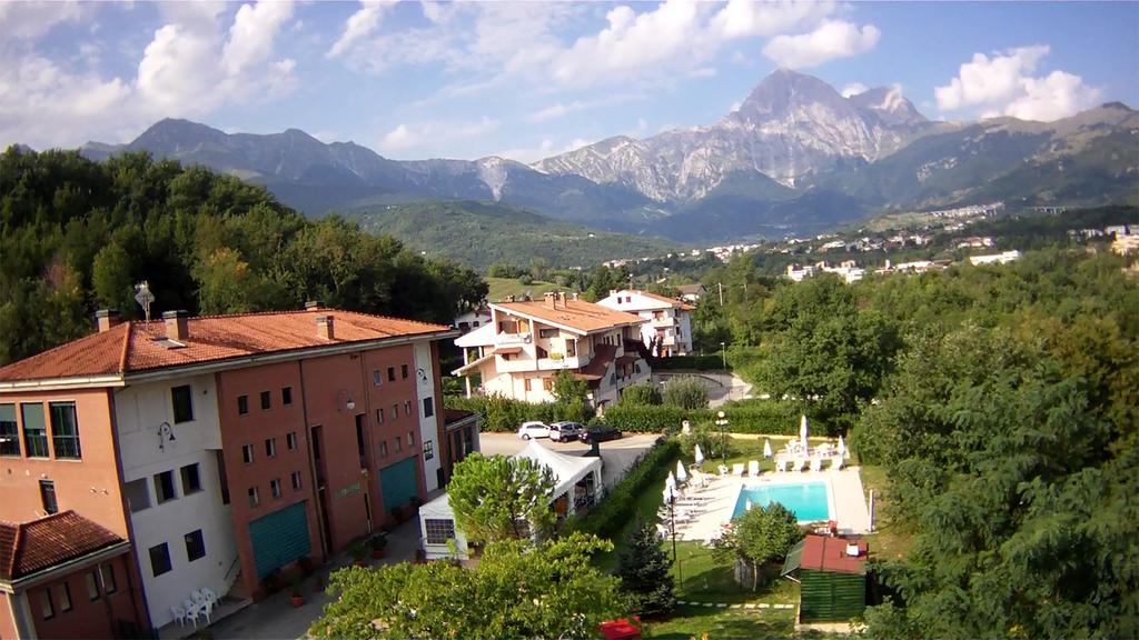 Isola del Gran Sasso dʼItalia Residence La Piscina المظهر الخارجي الصورة