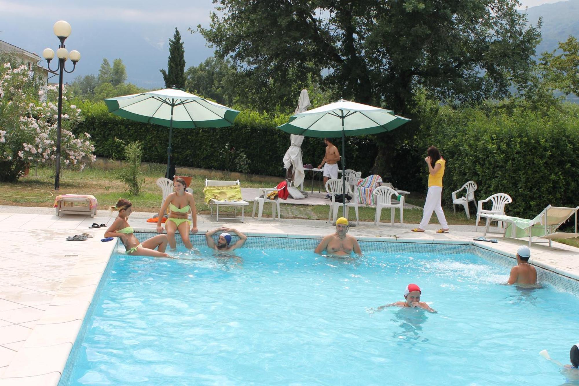 Isola del Gran Sasso dʼItalia Residence La Piscina المظهر الخارجي الصورة