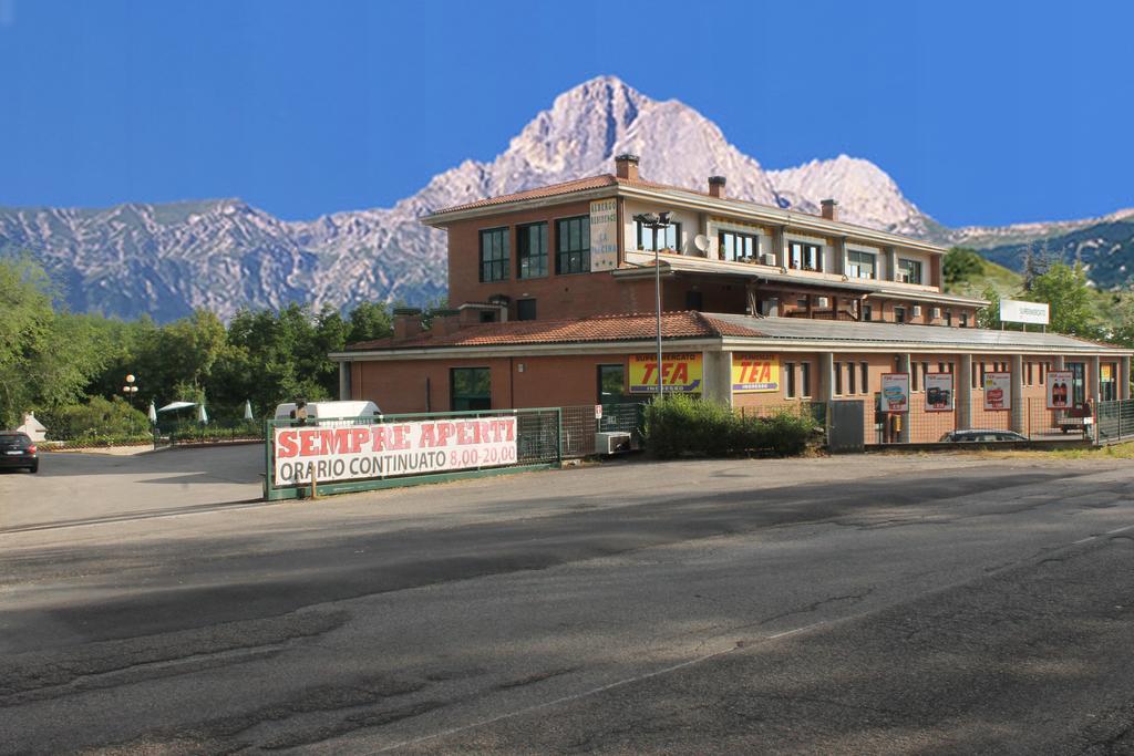 Isola del Gran Sasso dʼItalia Residence La Piscina المظهر الخارجي الصورة