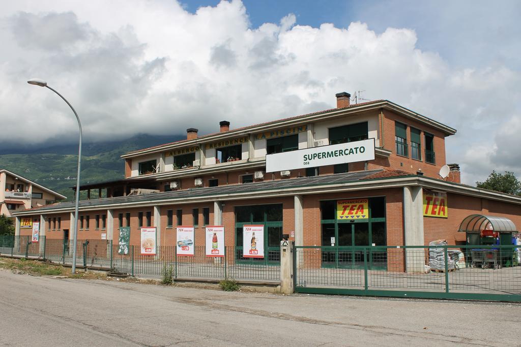 Isola del Gran Sasso dʼItalia Residence La Piscina المظهر الخارجي الصورة