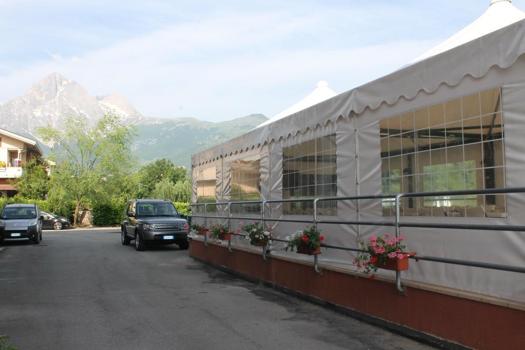 Isola del Gran Sasso dʼItalia Residence La Piscina المظهر الخارجي الصورة