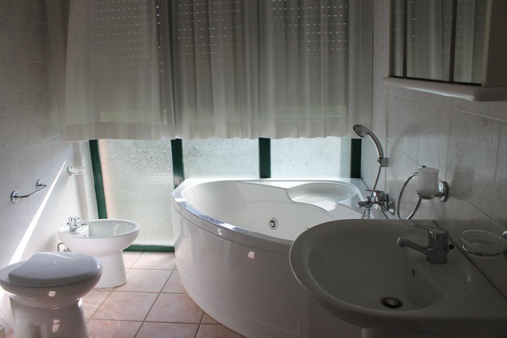Isola del Gran Sasso dʼItalia Residence La Piscina المظهر الخارجي الصورة