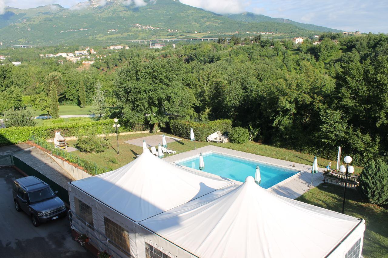 Isola del Gran Sasso dʼItalia Residence La Piscina المظهر الخارجي الصورة