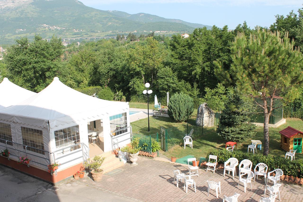 Isola del Gran Sasso dʼItalia Residence La Piscina المظهر الخارجي الصورة