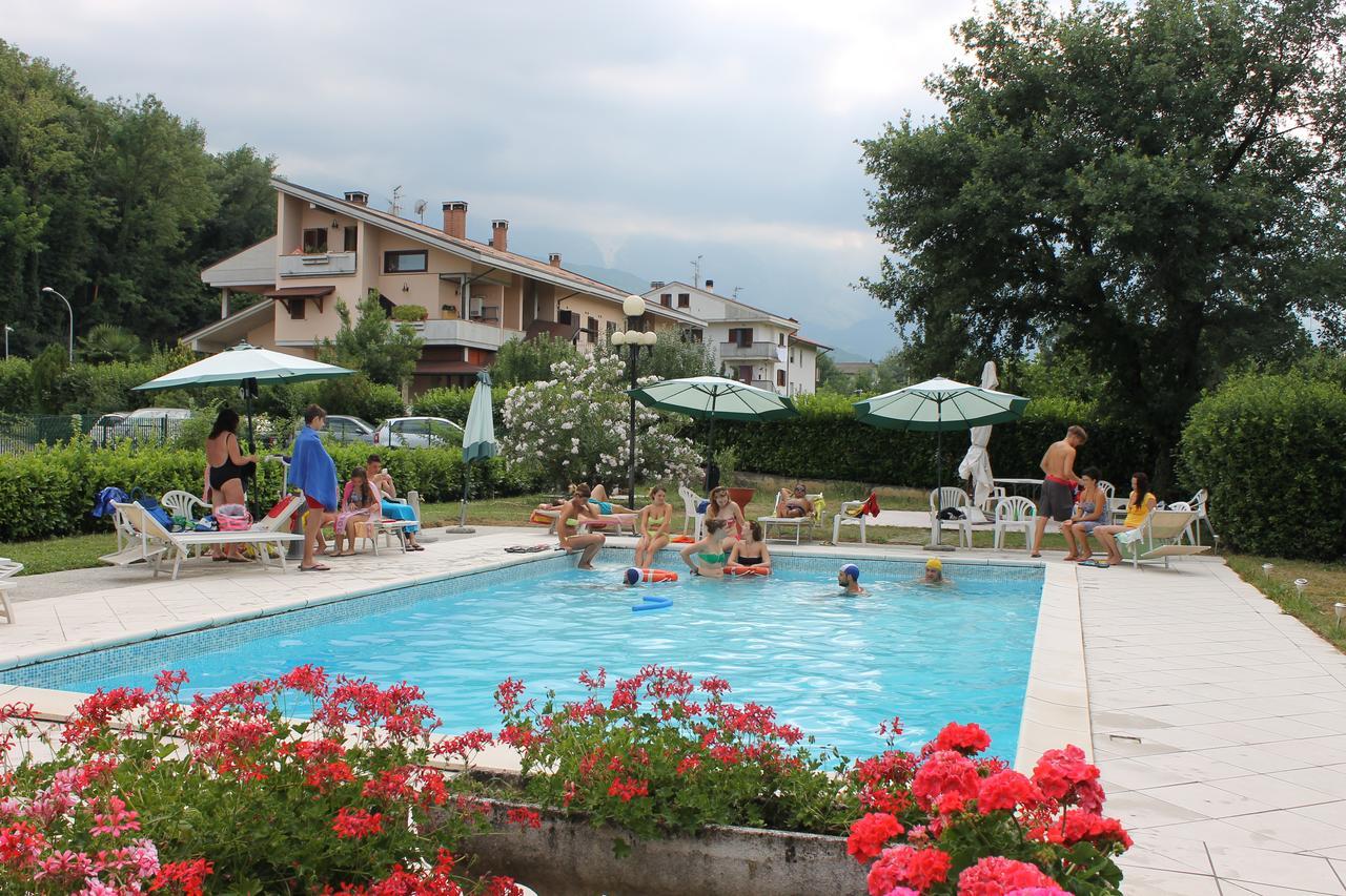 Isola del Gran Sasso dʼItalia Residence La Piscina المظهر الخارجي الصورة